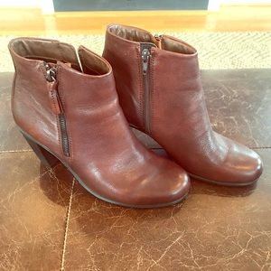 Women’s boots